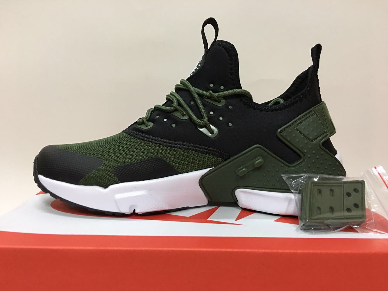 Nike Air Huarache 6 Green Black Shoes
